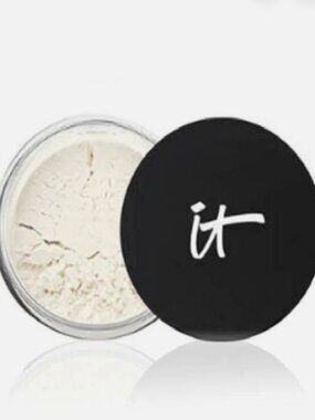 MSRP $32 | IT Cosmetics Bye Bye Pores Airbrush Pressed Powder - Translucent -NIB